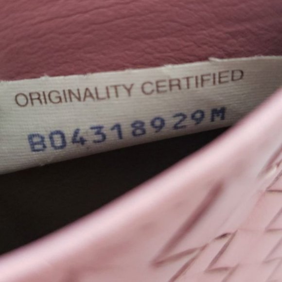 Authentic Bottega Veneta wristlet - Picture 6 of 8